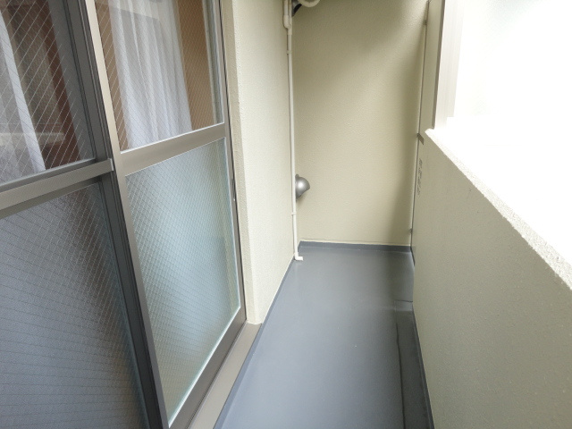 Ｌｅ　ｔｅｍｐｓ　ｈｅｕｒｅｕｘ　”Ｓ（ルタンウルーエス）のバルコニー|バルコニー