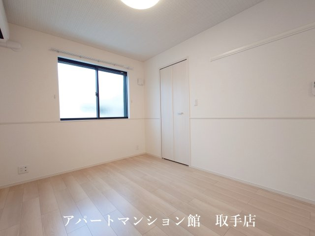 パークヒルズ利根六番館の玄関