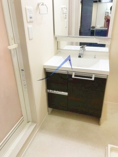 ブラウニ世田谷の洗面所|洗面台です。