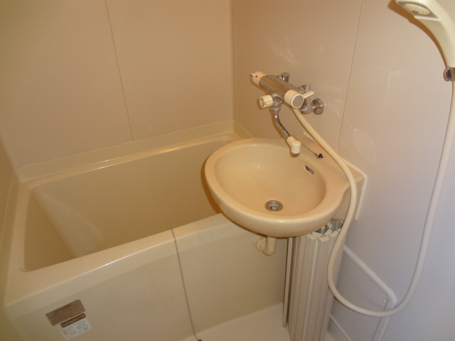 サンライズ中山手の浴室