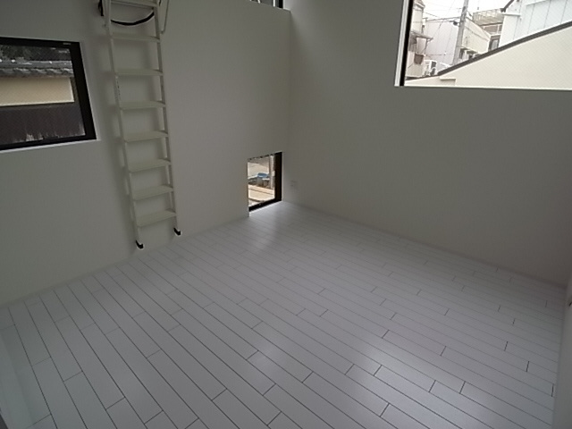 パロス山本通の居間・リビング