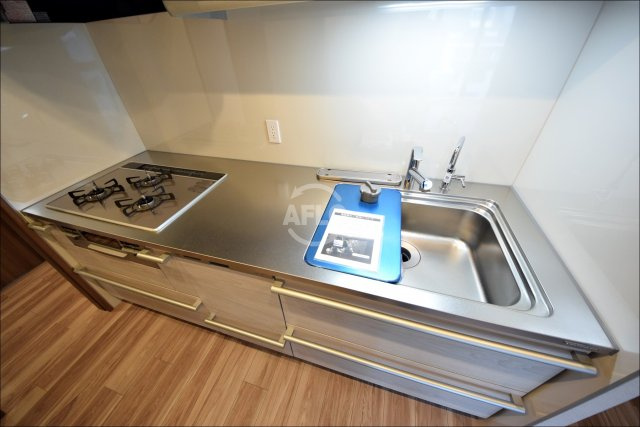 ローレルタワー御堂筋本町のキッチン|ローレルタワー御堂筋本町　3口ガスシステムキッチン