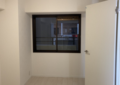 【庭】 | 朝日八王子マンション | 物件によっては、入居者が個人的に使用できる専用庭がついているものもあります。また、住宅の中にある土間の部分を庭と呼ぶこともあります。庭の用途は住む人によって変わり、それによってデザインもさまざまです。