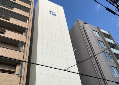 【現況写真】 | 朝日八王子マンション | 眺望の良さを楽しめるダイニングキッチンで家族団らんの時間を過ごしてはいかがでしょうか。バルコニーから見える景色を家族で眺める時間は、時間が経つのを忘れてしまいそうですね。是非、現地を見に行きましょう！