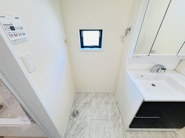 松戸市上本郷新築戸建【上本郷小学校：8分】のランドリースペース|洗濯機置き場