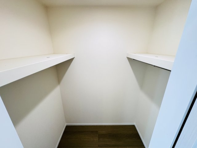 松戸市上本郷新築戸建【上本郷小学校：8分】の収納|2Fファミリークローゼット