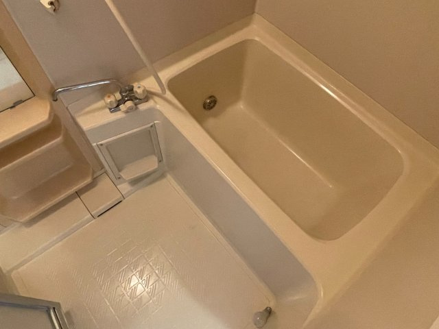 コーポシャンティ―Ⅲの浴室