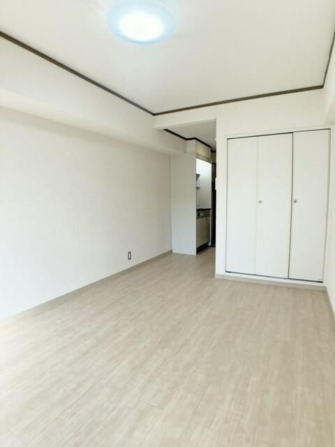 市川市新田２丁目の賃貸マンションの洋室