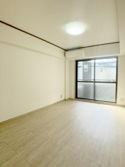 市川市新田２丁目の賃貸マンションの洋室