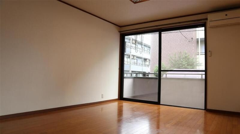 エステーコーポの居間・リビング