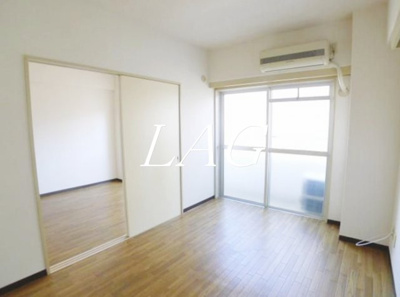 【居間・リビング】 | 第１０ナトリビル | 洋室のお部屋です。