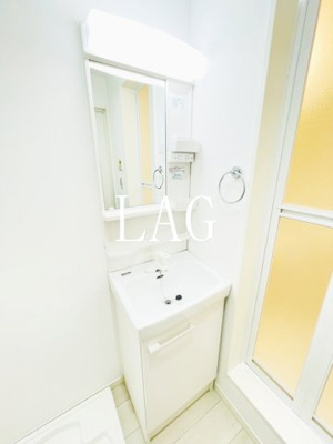 【洗面所】 | コンフォート東四ツ木 | 洗面台です。