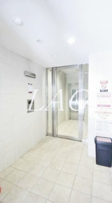 【エントランス】 | 小室マンション | エントランスです。