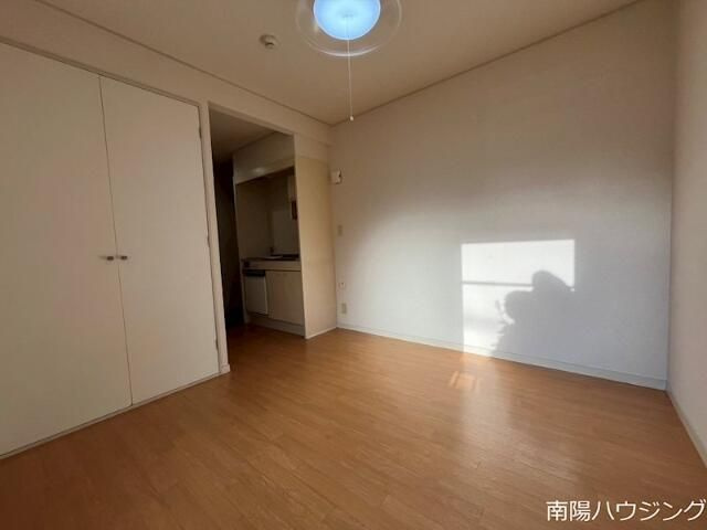 サン・パレスの洋室