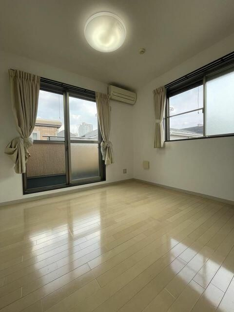 リーベＫ三鷹の居間・リビング