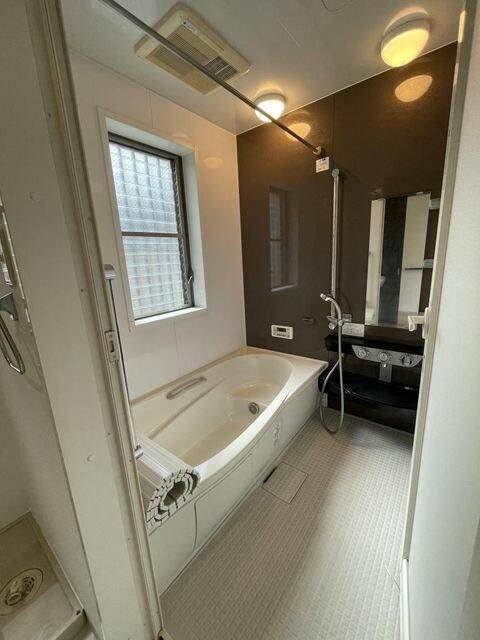 リーベＫ三鷹の浴室