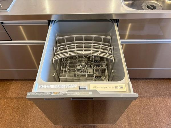 グローリオタワー横浜元町のキッチン|深型の食洗器です。