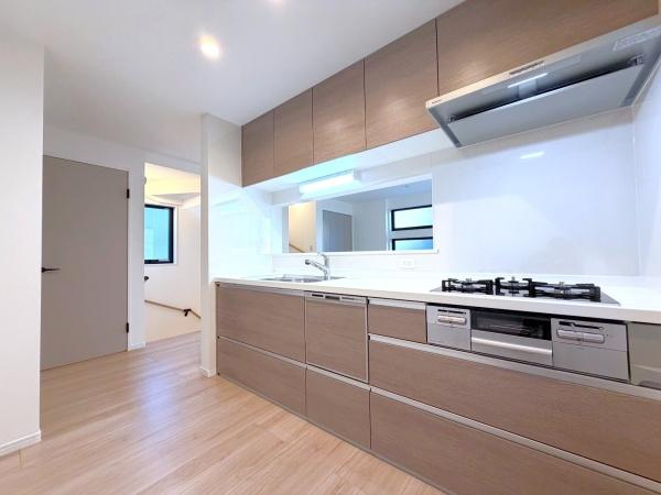 横浜市磯子区中浜町の新築一戸建のキッチン