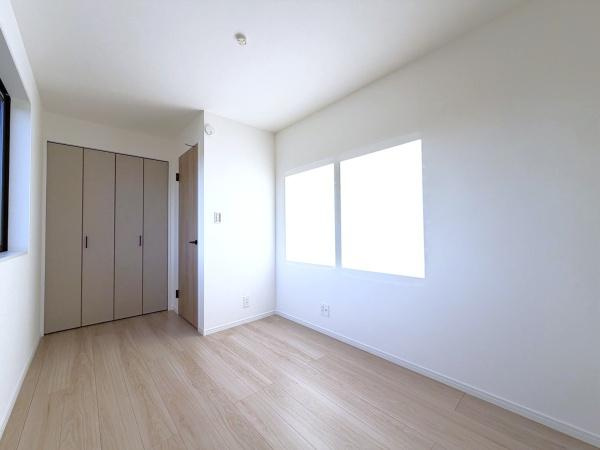 横浜市磯子区中浜町の新築一戸建の洋室