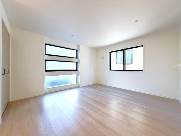 横浜市磯子区中浜町の新築一戸建の居間・リビング