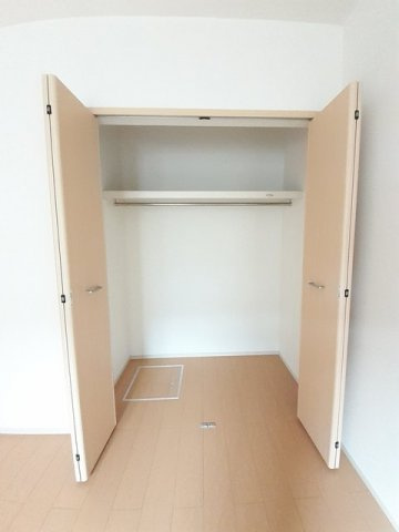 ストロベリーガーデンＢの収納|ちょっとした収納スペースも充実しています