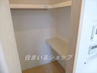 広島市安佐北区可部南５丁目のアパートの収納|ウォークインクローゼット
