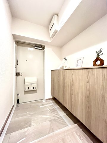 藤和伏見コープの玄関