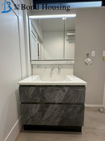 LDK約18.5帖でゆったり・２WAYアクセス可能　星陵台7丁目の独立洗面台