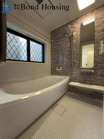 LDK約18.5帖でゆったり・２WAYアクセス可能　星陵台7丁目の浴室