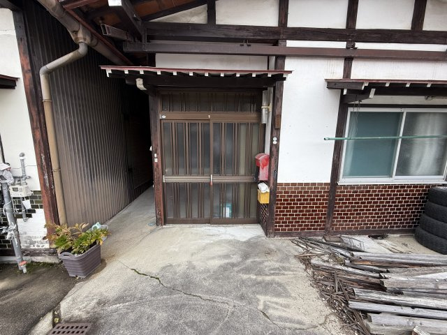 12/8新規　戸建　高山市西之一色町　500万の玄関