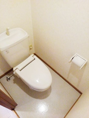 レルベ保田窪のトイレ|コンパクトで使いやすいトイレです