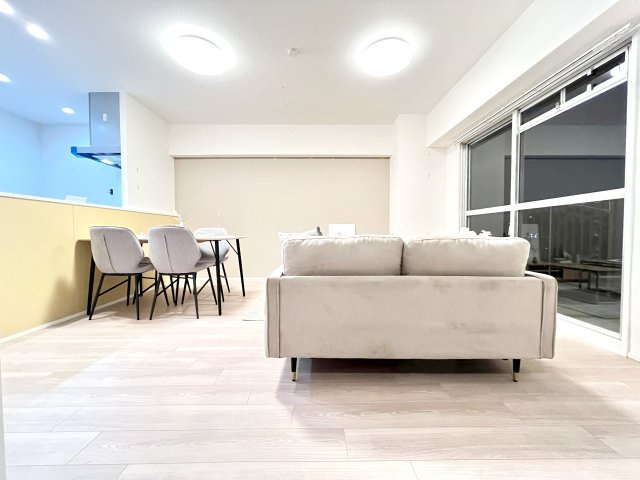 オリーブハイツ姫島の居間・リビング