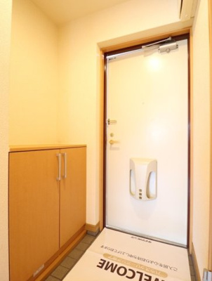 【玄関】 | サン・ジュリアン | 別部屋写真