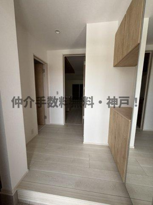 【玄関】 | 神戸市垂水区本多聞6丁目　新築戸建1号棟　仲介手数料無料！ | 玄関です
