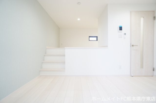熊本市東区長嶺南６丁目のアパートの居間・リビング|類似物件のイメージ写真となります。