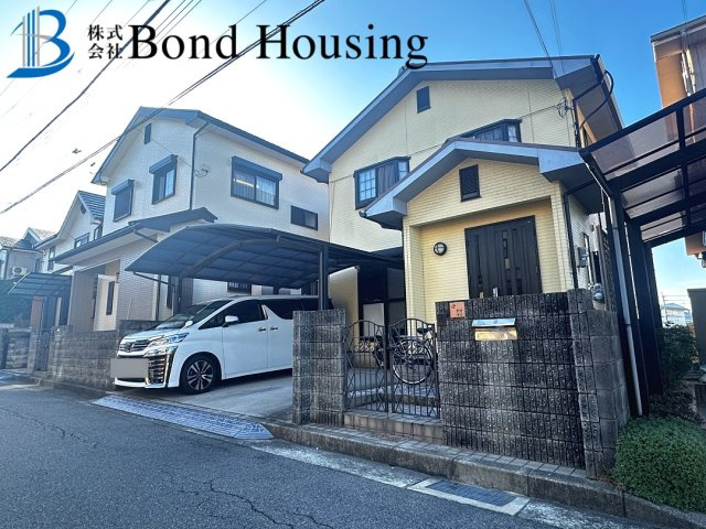 「並列2台駐車可」「日当たり良好」 魚住町清水 築25年