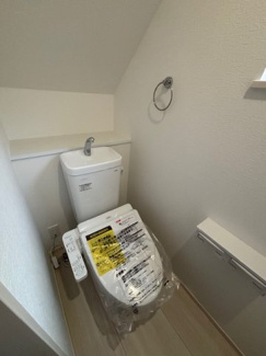 【トイレ】 | 神戸市垂水区神陵台5丁目　新築戸建1号棟　仲介手数料無料！ | トイレもきれいです