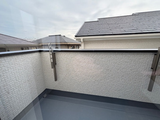 【バルコニー】 | 神戸市垂水区神陵台5丁目　新築戸建1号棟　仲介手数料無料！ | お洗濯にも便利なバルコニー付き