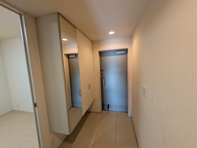 【玄関】 | ポレスターメガシティ小倉ウエストガーデン（A-3）