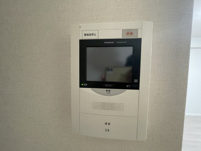 ロワールマンション・アール板付壱番館のセキュリティ|テレビモニター付きインターホンなので安心ですね♪