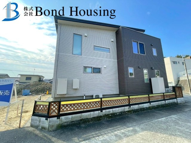 駐車スペース4台あり　魚住町中尾　中古戸建