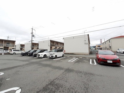 【駐車場】 | エスペランサ中仁野Ⅲ | 駐車場完備です