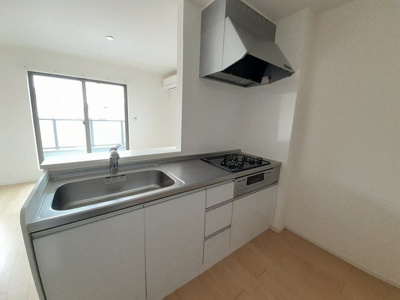 【キッチン】 | エスペランサ中仁野Ⅲ | お料理しやすいキッチンです