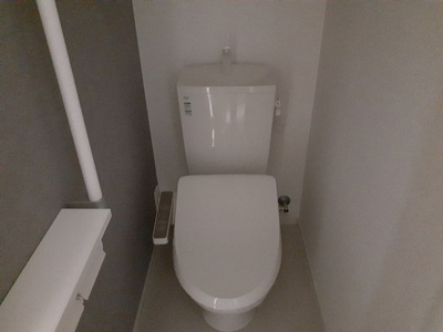 【トイレ】 | エスペランサ中仁野Ⅲ | 清潔感のあるトイレです