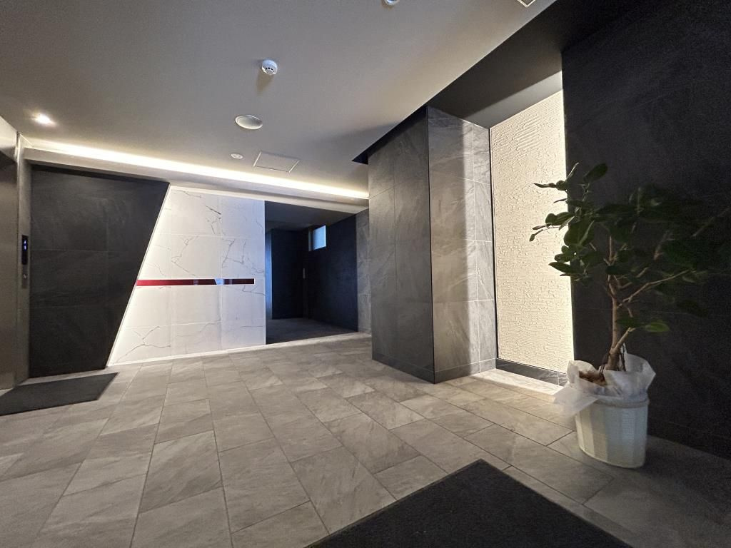 シークレフ北浜のエントランス