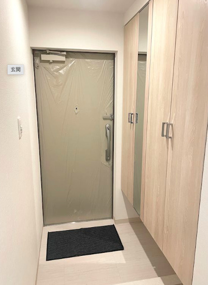 シークレフ北浜の玄関