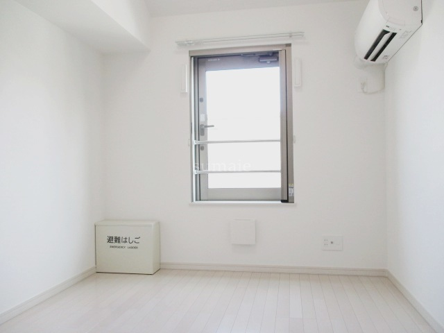 ノーザンロード志茂の居間・リビング|4.4帖のリビングです☆