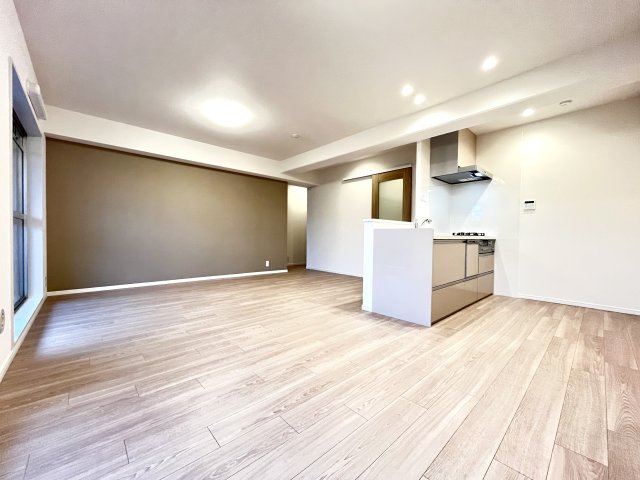 南港はなのまち住宅35号棟の居間・リビング