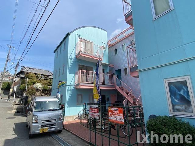 マンションナカムラのエントランス|建物の内部です