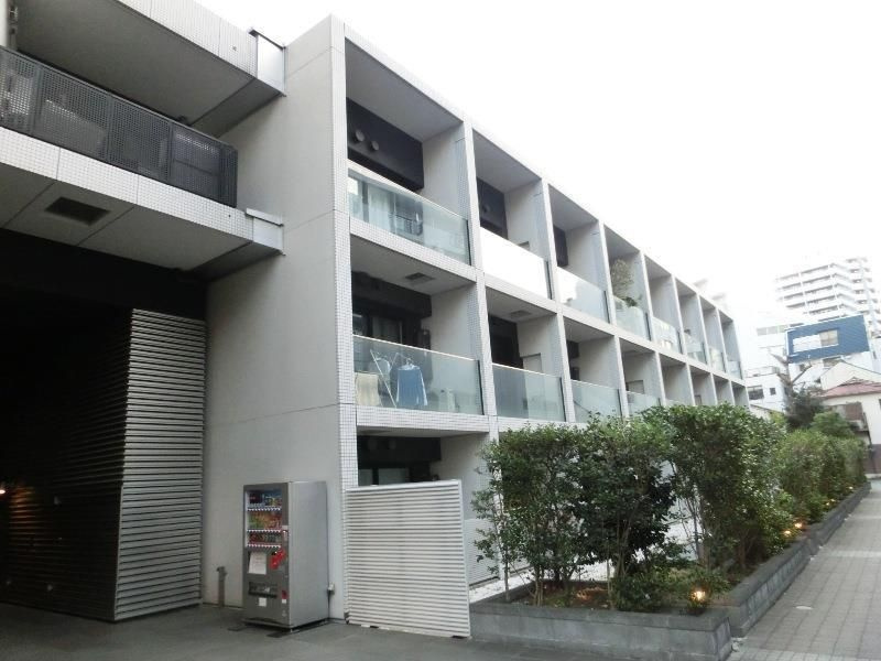 パークキューブ目黒タワーの外観